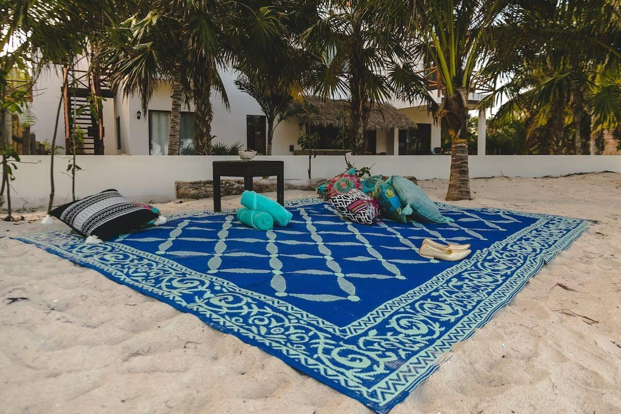 La Puerta Azul Beachfront - Adults Only Isla Holbox Exterior photo