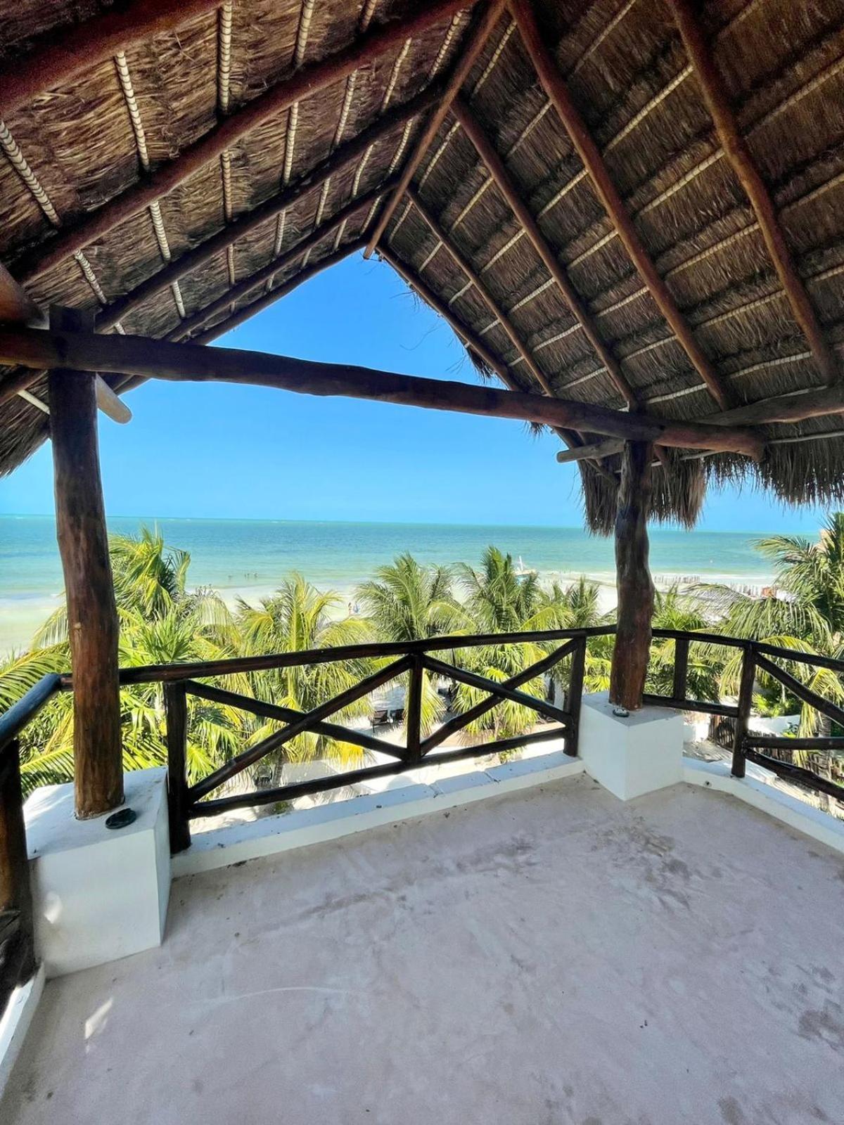 La Puerta Azul Beachfront - Adults Only Isla Holbox Exterior photo