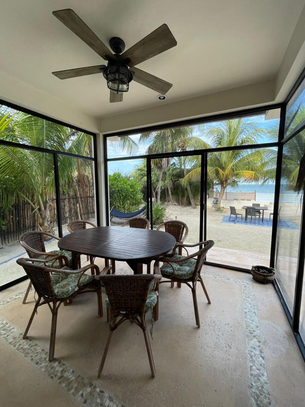 La Puerta Azul Beachfront - Adults Only Isla Holbox Exterior photo