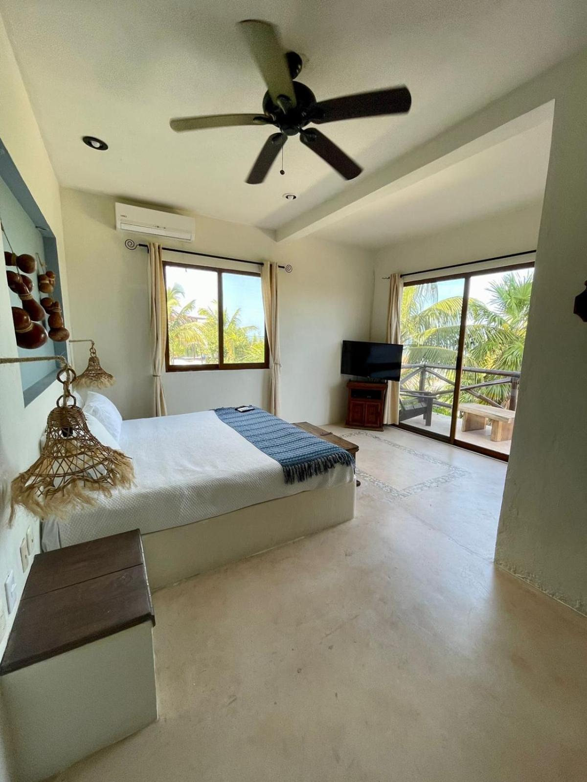 La Puerta Azul Beachfront - Adults Only Isla Holbox Exterior photo